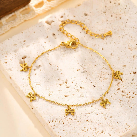 Goldfarbenes Armband mit Schleifen – Ansicht 2